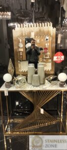 كونسول ذهبي ورخام